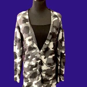Isaac Mizrahi Knit Cardigan Camo Pockets Size Small